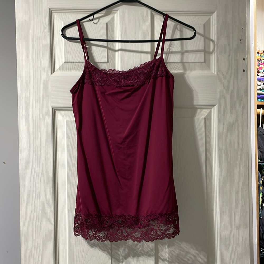 Maurices burgundy stretchy cami NWOT